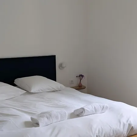 Au - Proche Aeroport Et Nantes فندق مبيت وإفطار 3*